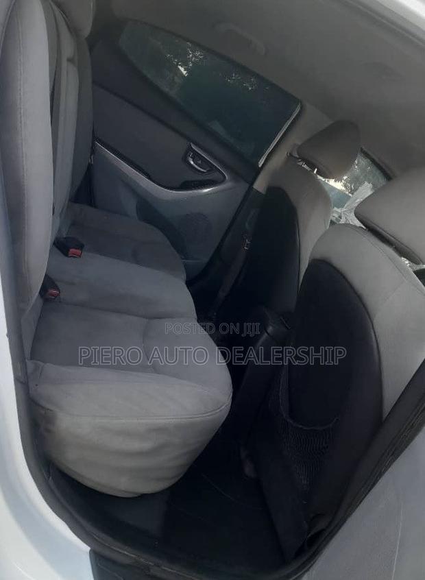 Hyundai Elantra 2013 White