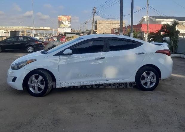 Hyundai Elantra 2013 White