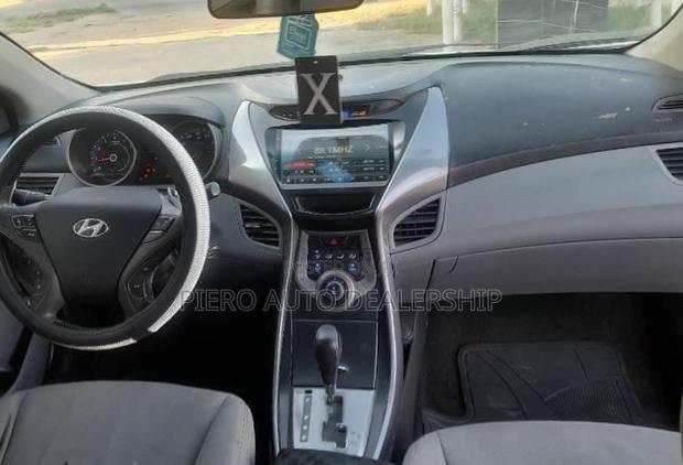 Hyundai Elantra 2013 White