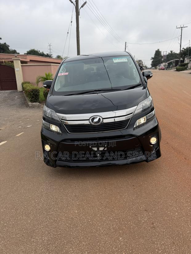 Toyota Vellfire V 2.4 4WD 7-Seater 2014 Black