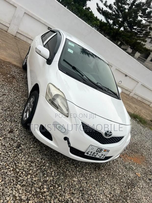Toyota Belta 2010 White
