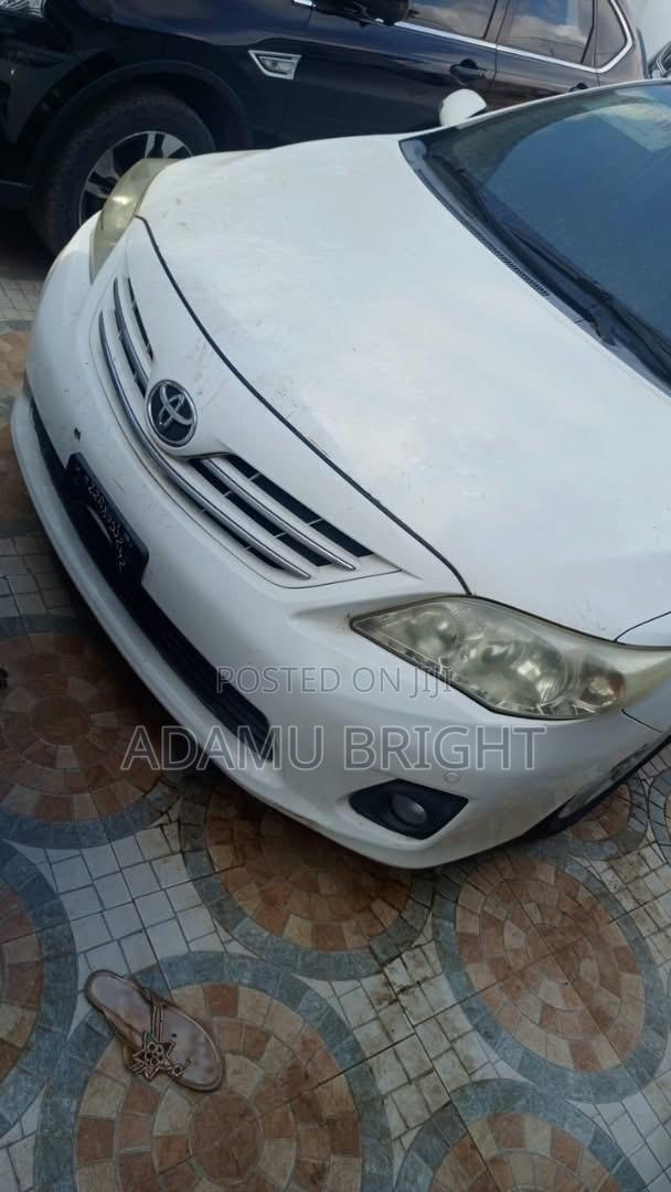 Toyota Corolla 2010 White