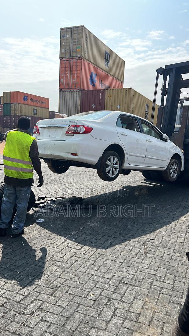 Toyota Corolla 2010 White