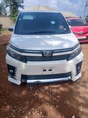 Toyota Voxy 2014 Pearl for sale