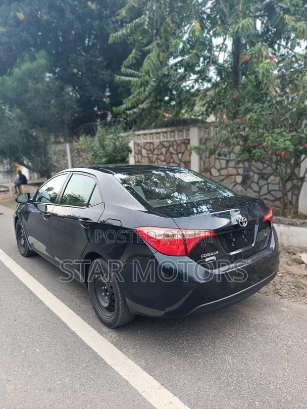 Toyota Corolla 2018 Black