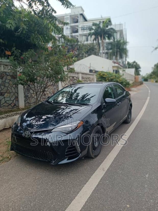 Toyota Corolla 2018 Black
