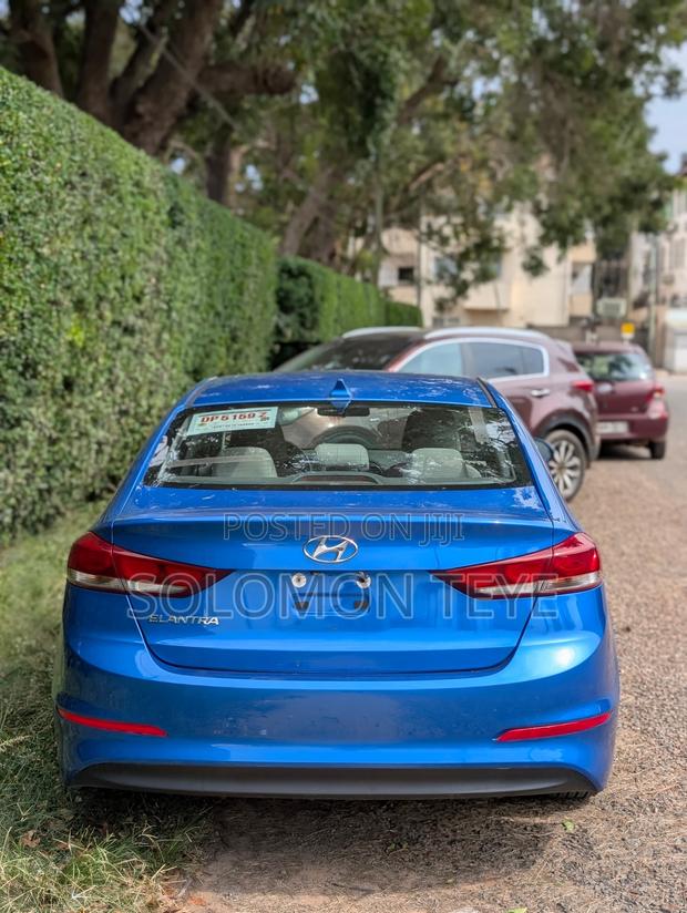 Hyundai Elantra SE 2018 Blue