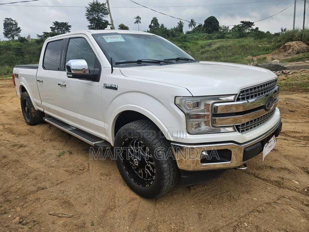 Ford F-150 Lariat 4x2 SuperCab Styleside 8 ft. box 163 in. WB 2018
