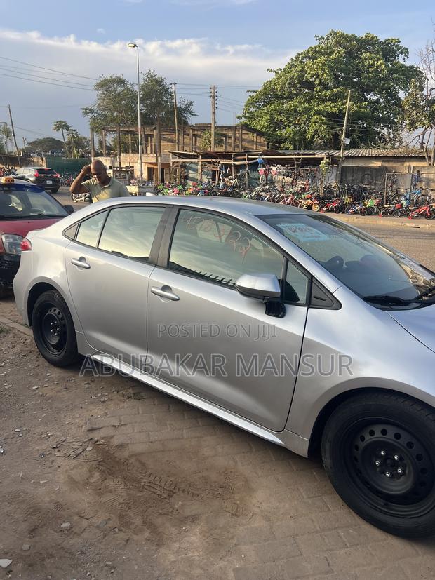 Toyota Corolla L 2020 Silver