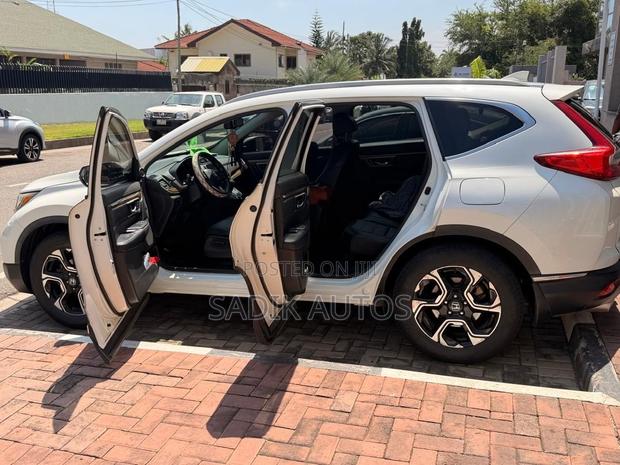 Honda CR-V Touring AWD 2019 Beige