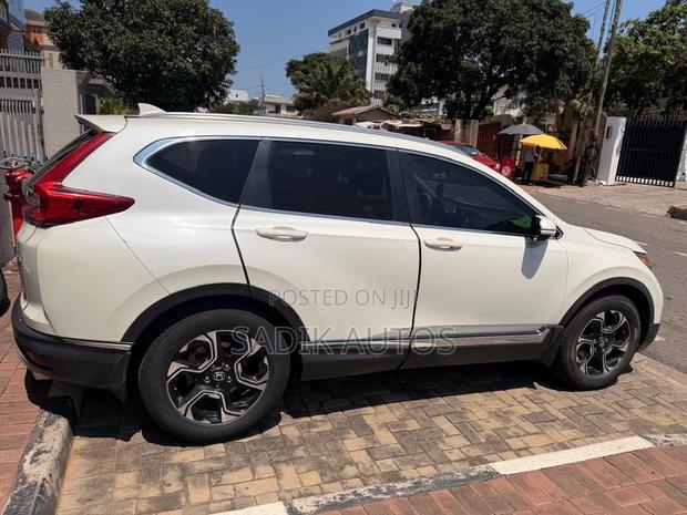 Honda CR-V Touring AWD 2019 Beige