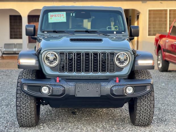 Jeep Wrangler 2025 Gray
