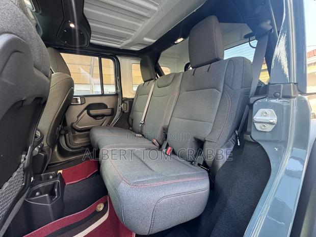 Jeep Wrangler 2025 Gray