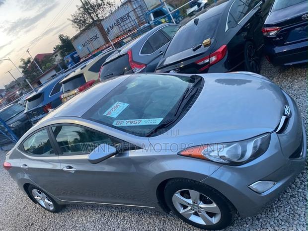 Hyundai Elantra GLS Sedan FWD (1.8L 4cyl 6A) 2013 Gray