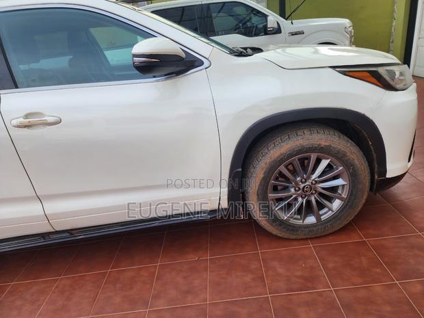 Toyota Highlander 2019 White