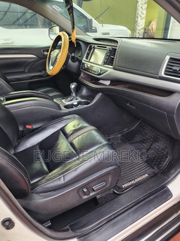 Toyota Highlander 2019 White