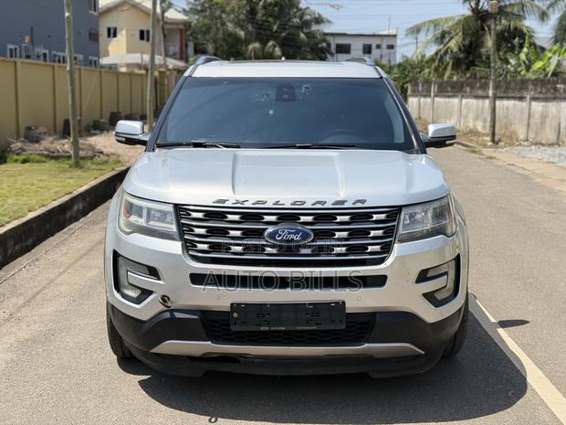 Ford Explorer 2016 Silver