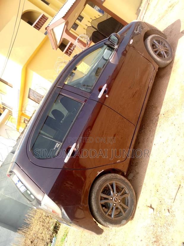 Daihatsu Mira 2017