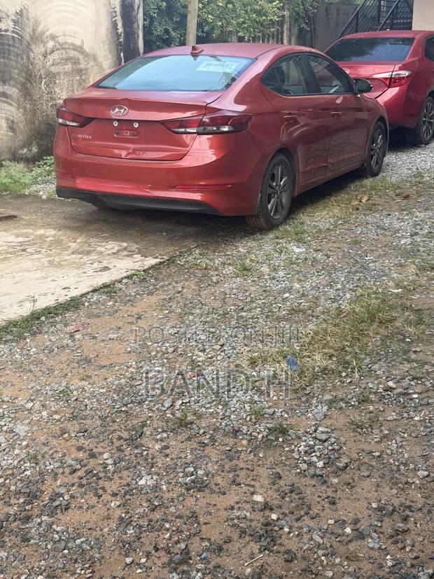 Hyundai Elantra 2017 Orange