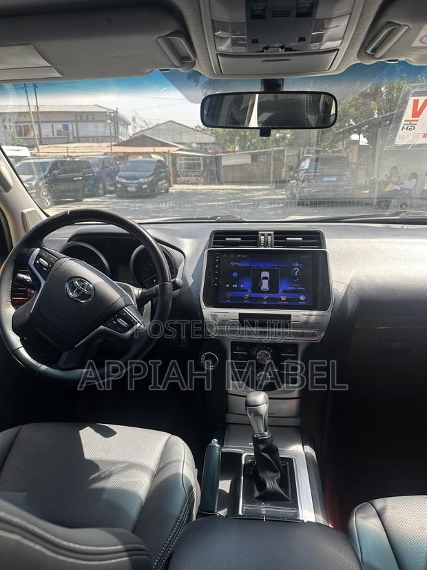 Toyota Land Cruiser Prado 2019 White