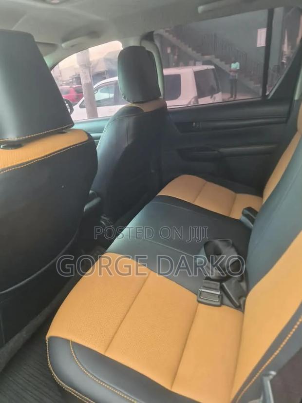 Toyota Hilux 2017 Silver