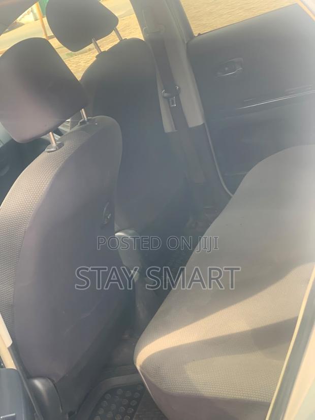 Toyota Vitz 2010 Gray