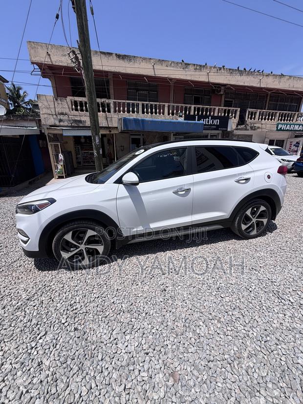 Hyundai Tucson 2018 White