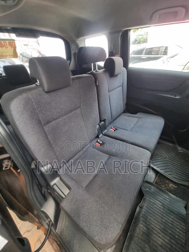 Toyota Sienta 1.5 FWD (6-seater) 2015 Matt Black