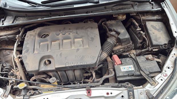 Toyota Corolla L 4dr Sedan (1.8L 4cyl 4A) 2015 Silver