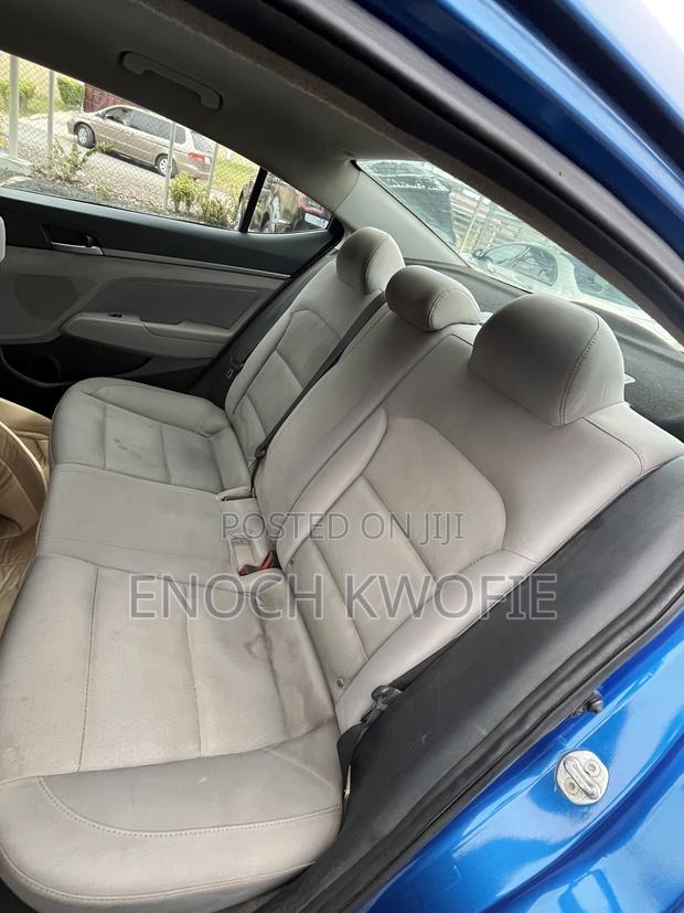 Hyundai Elantra 2017 Blue