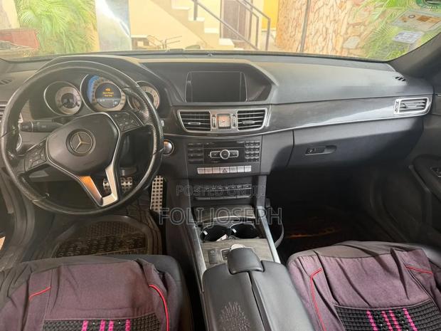 Mercedes-Benz E350 Base 4Matic Sedan AWD (3.5L 6cyl 7A) 2014 Black
