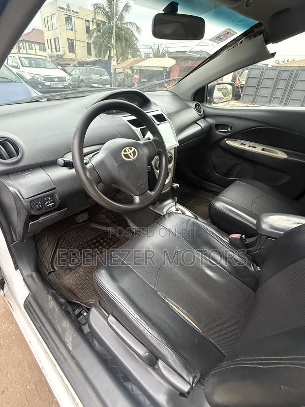 Toyota Yaris 2008 White
