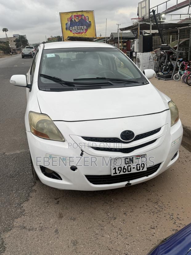 Toyota Yaris 2008 White