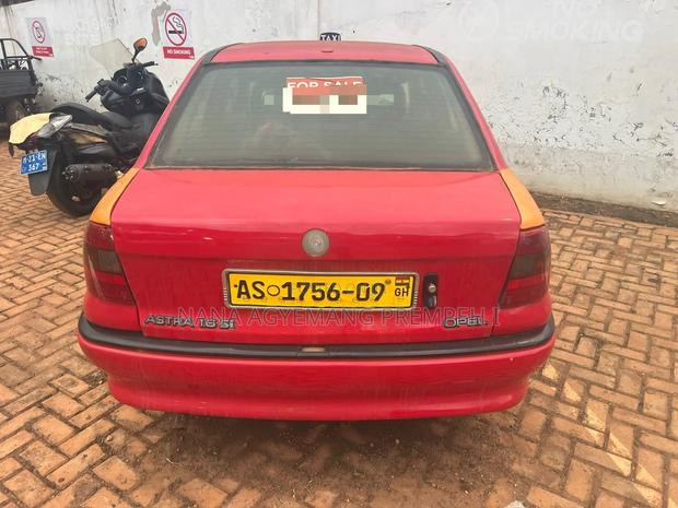 Opel Vectra Break 1.6 2000 Red