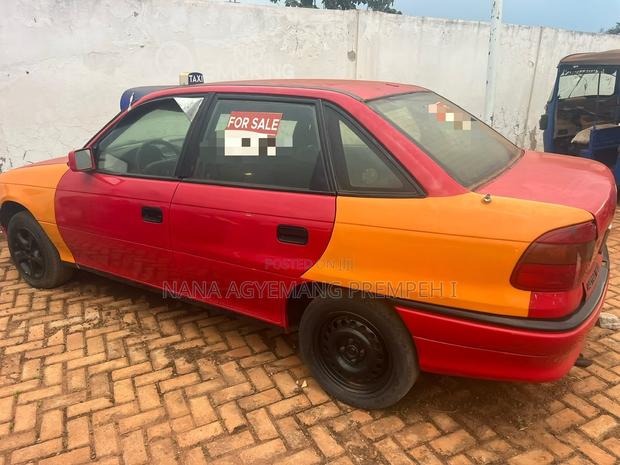 Opel Vectra Break 1.6 2000 Red