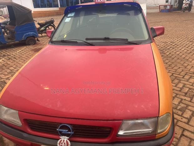 Opel Vectra Break 1.6 2000 Red