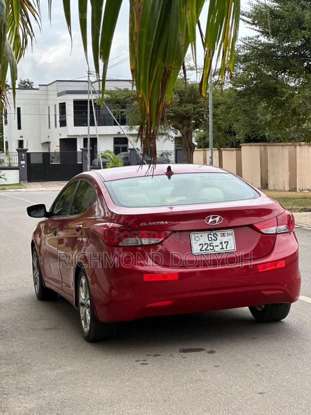 Hyundai Elantra 2013 Red