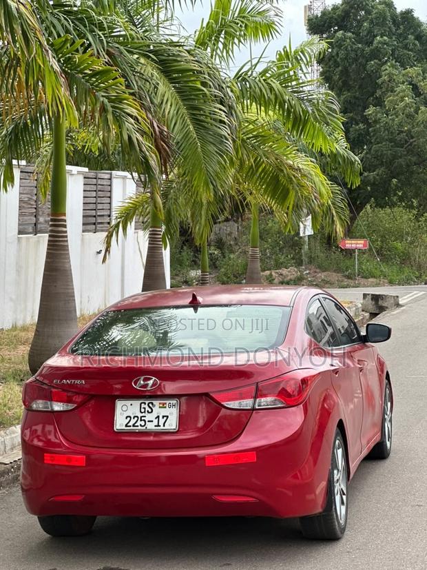 Hyundai Elantra 2013 Red
