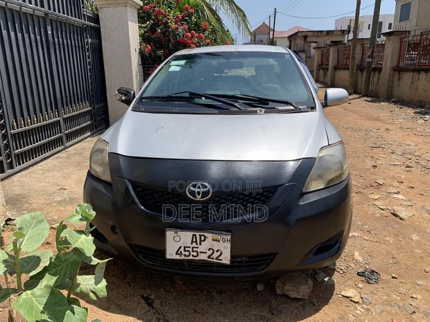 Toyota Belta 2009 Gray