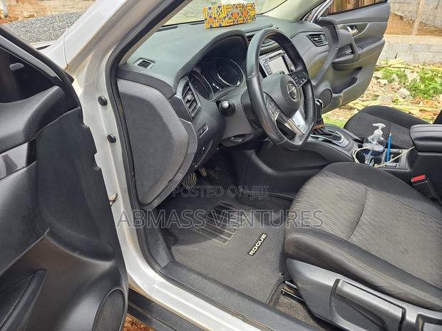 Nissan Rogue S AWD 2018 Silver