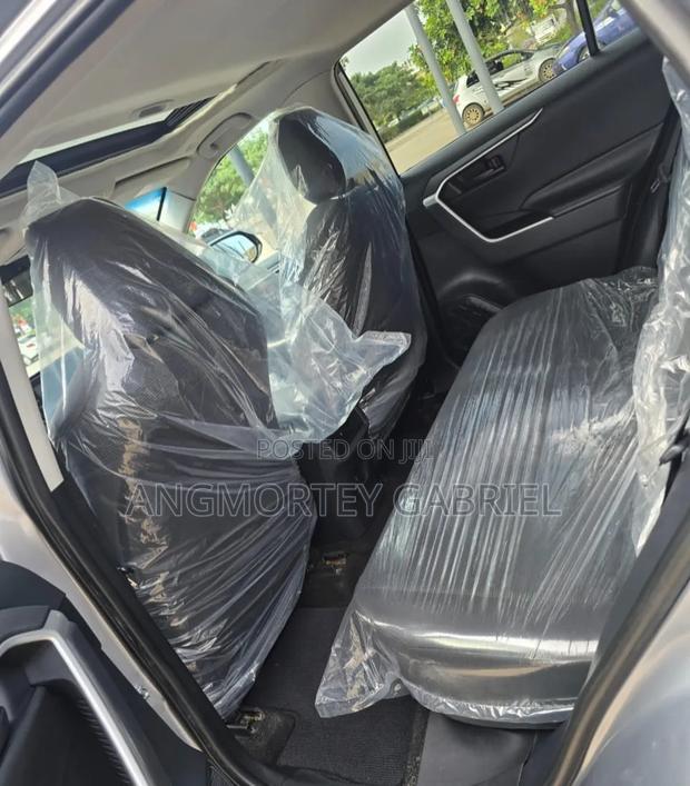 Toyota RAV4 2020 Gray