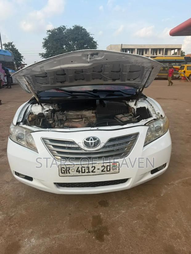 Toyota Camry LE 4dr Sedan (2.5L 4cyl 6AM) 2010 White