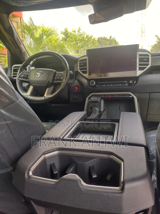 Toyota Tundra SR5 CrewMax 4WD SB w/6.5' Bed 2025 Gray