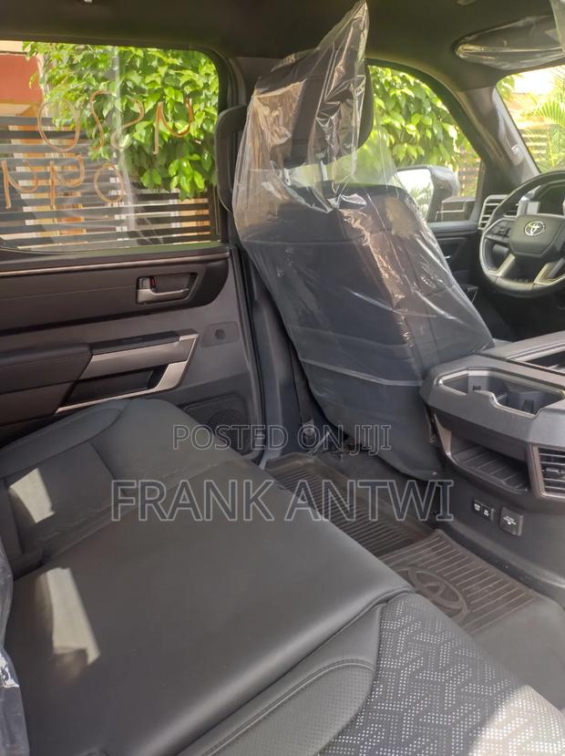 Toyota Tundra SR5 CrewMax 4WD SB w/6.5' Bed 2025 Gray