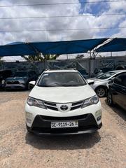 Toyota RAV4 Limited 4dr SUV AWD (2.5L 4cyl 6A) 2015 White for sale