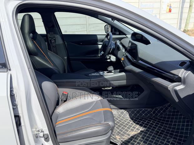 Changan UNI-V 1.5 Petrol FWD 2024 Gray
