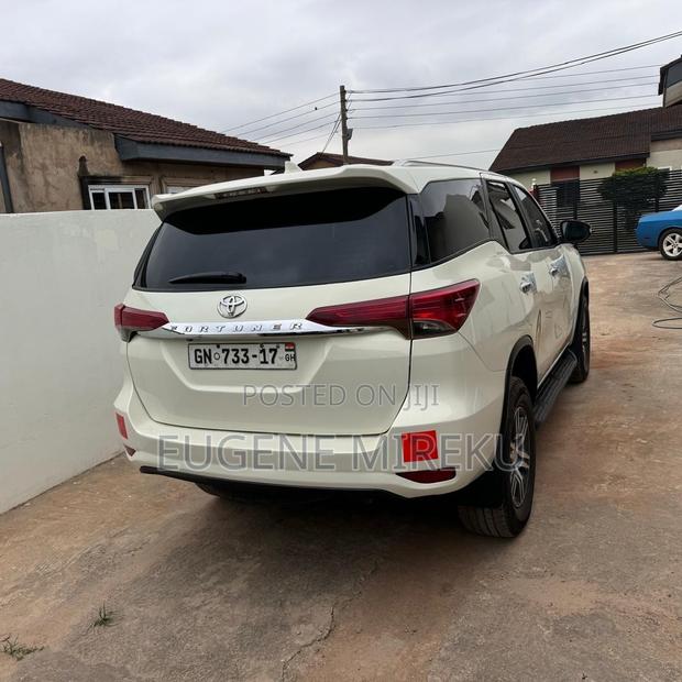 Toyota Fortuner 2017 White