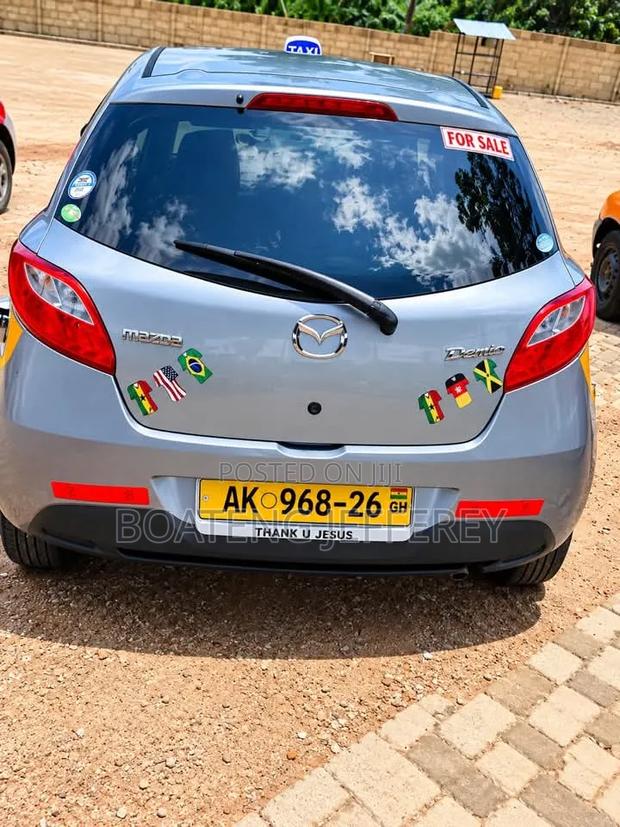 Mazda Demio 2012 Gray