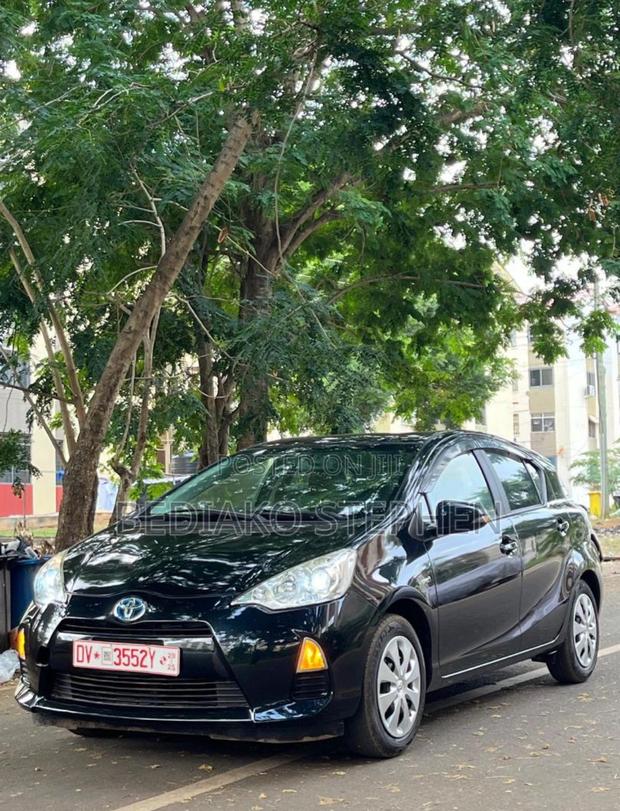 Toyota Aqua 2014 Black