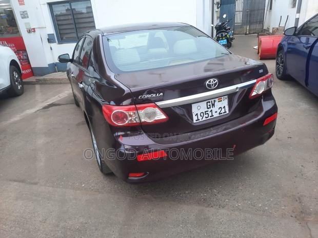 Toyota Corolla LE 4dr Sedan (1.8L 4cyl 4A) 2012